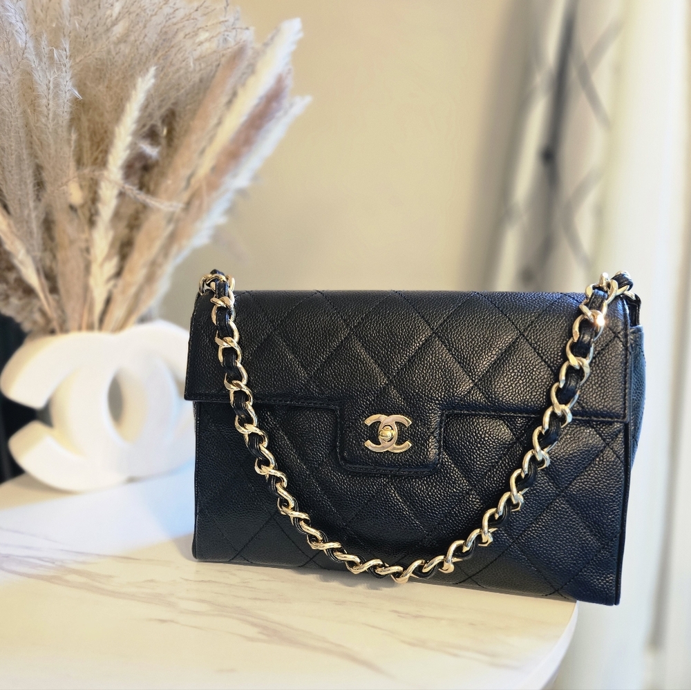 🔥 Chanel Black Quilted Caviar Shoulder Bag 🔥 - Picture 3 of 17